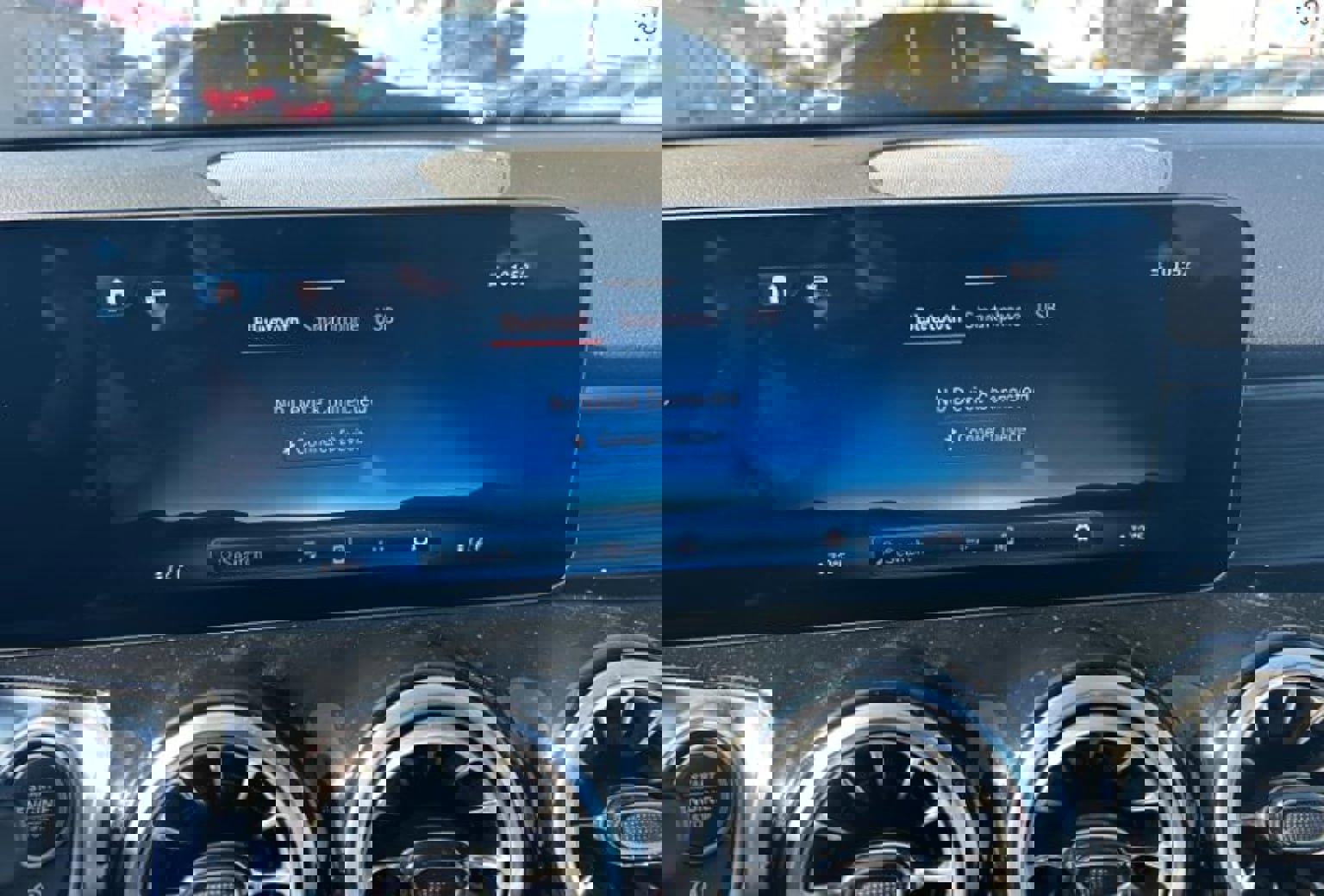 Used 2025 Mercedes-Benz GLB 35 AMG 4MATIC image 20