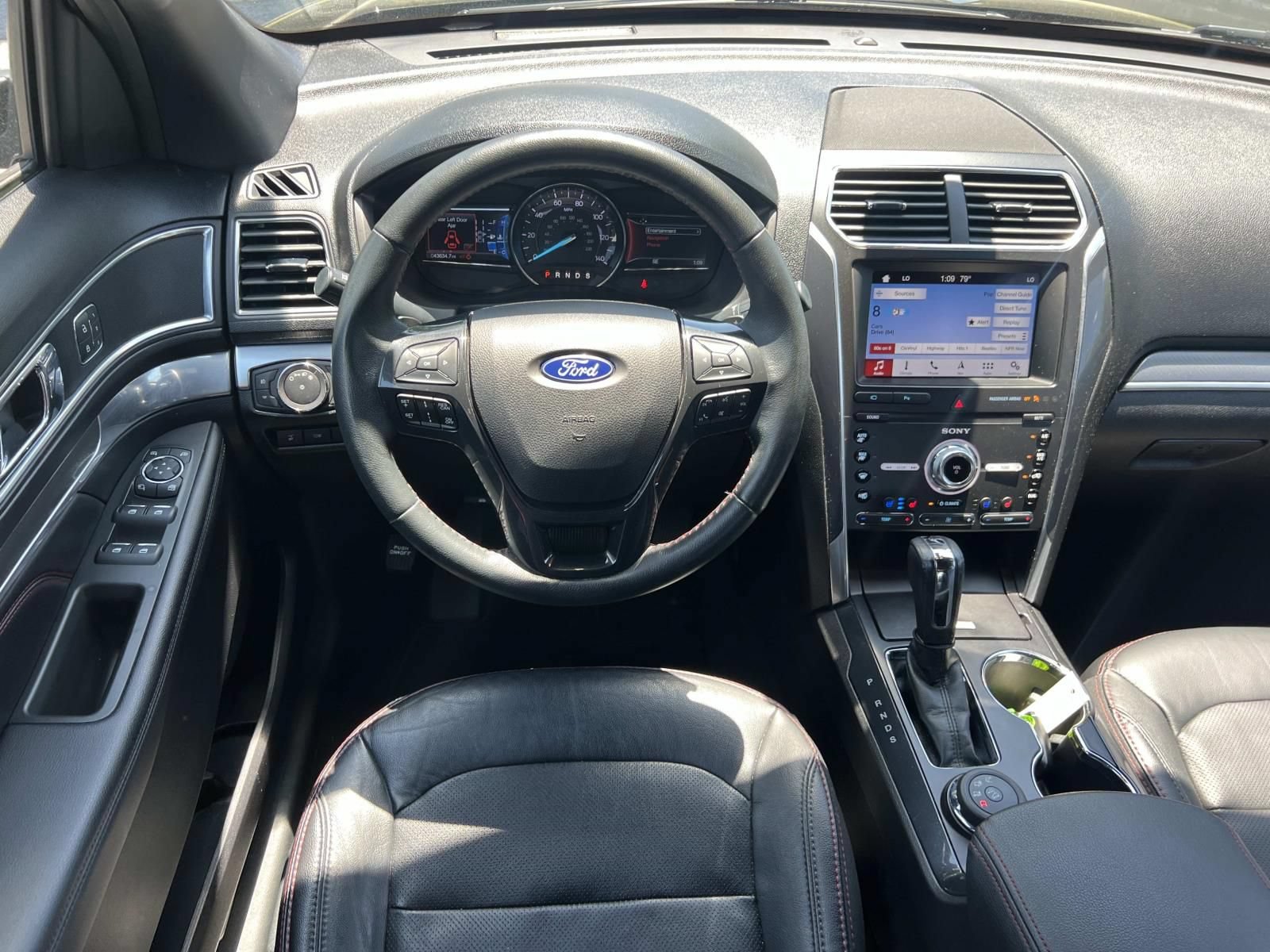Used 2019 Ford Explorer Sport w/ Equipment Group 401A AWD/4WD image 23