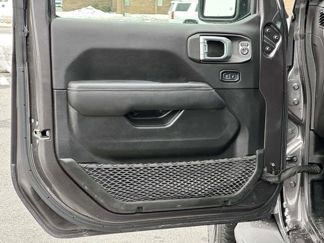 Used 2022 Jeep Wrangler Unlimited Sahara w/ Cold Weather Group image 15