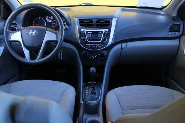 Used 2017 Hyundai Accent SE FWD image 13