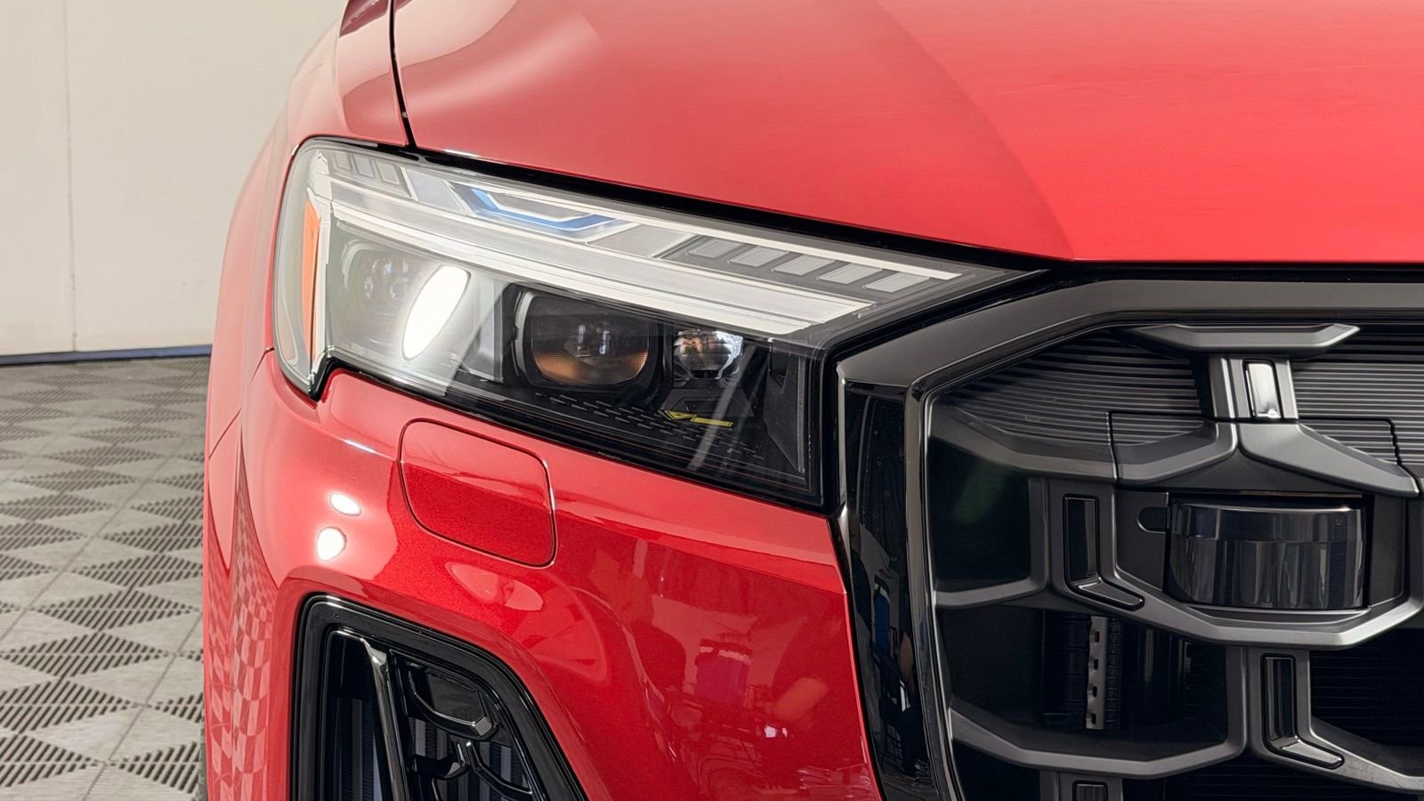 New 2026 Audi SQ7 Prestige image 3