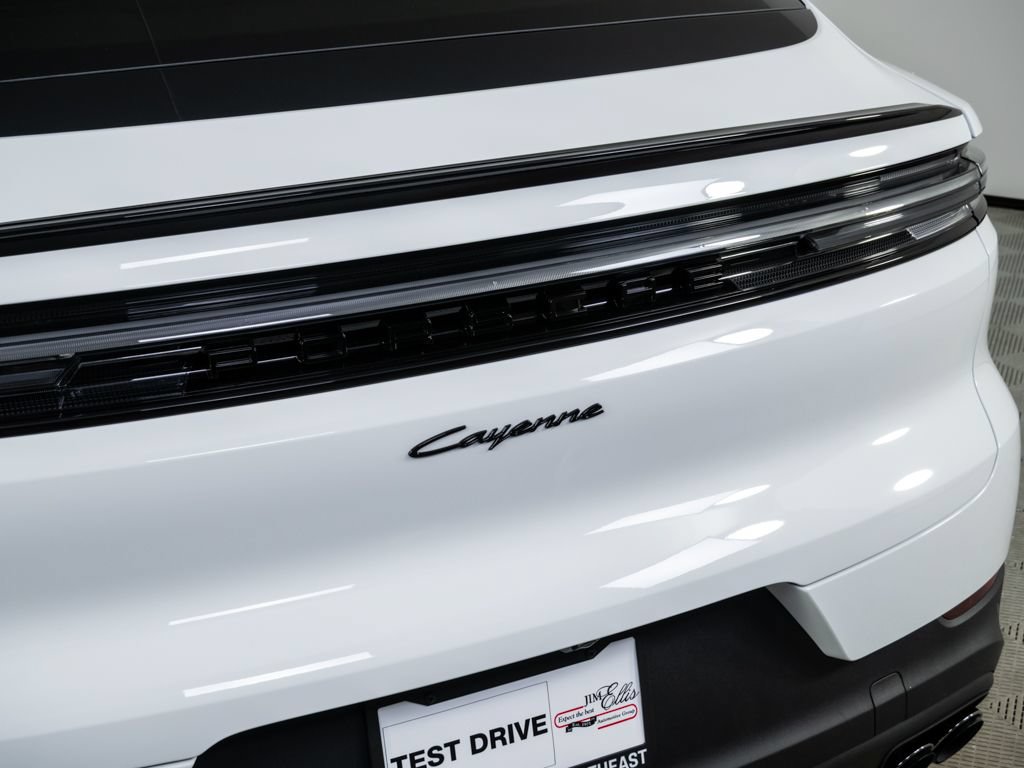 New 2026 Porsche Cayenne Coupe AWD/4WD image 39
