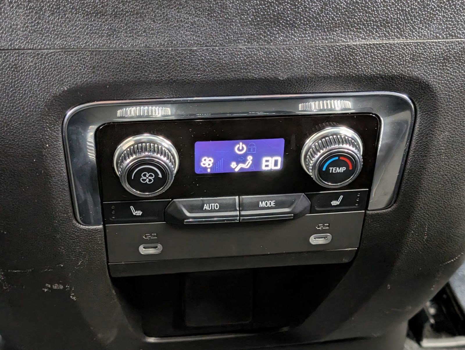 Used 2023 GMC Yukon Denali image 29