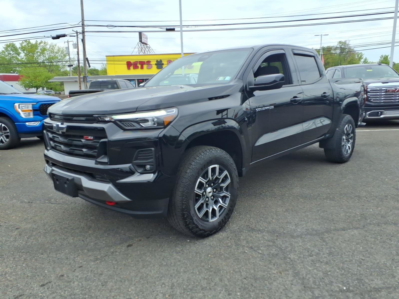Used 2023 Chevrolet Colorado Z71 w/ Z71 Convenience Package 2 AWD/4WD image 8