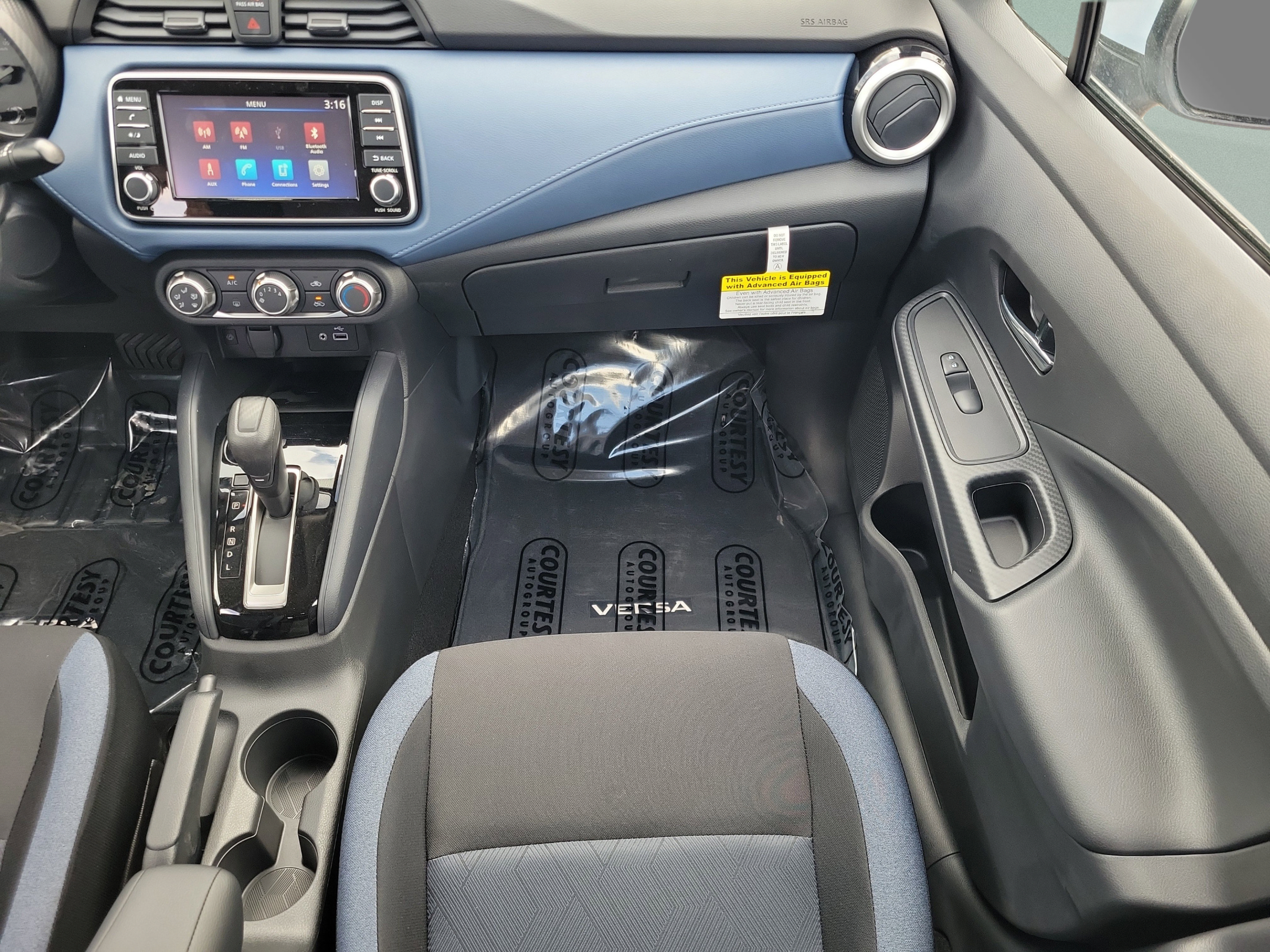 New 2025 Nissan Versa SV w/ Trunk Package FWD image 12