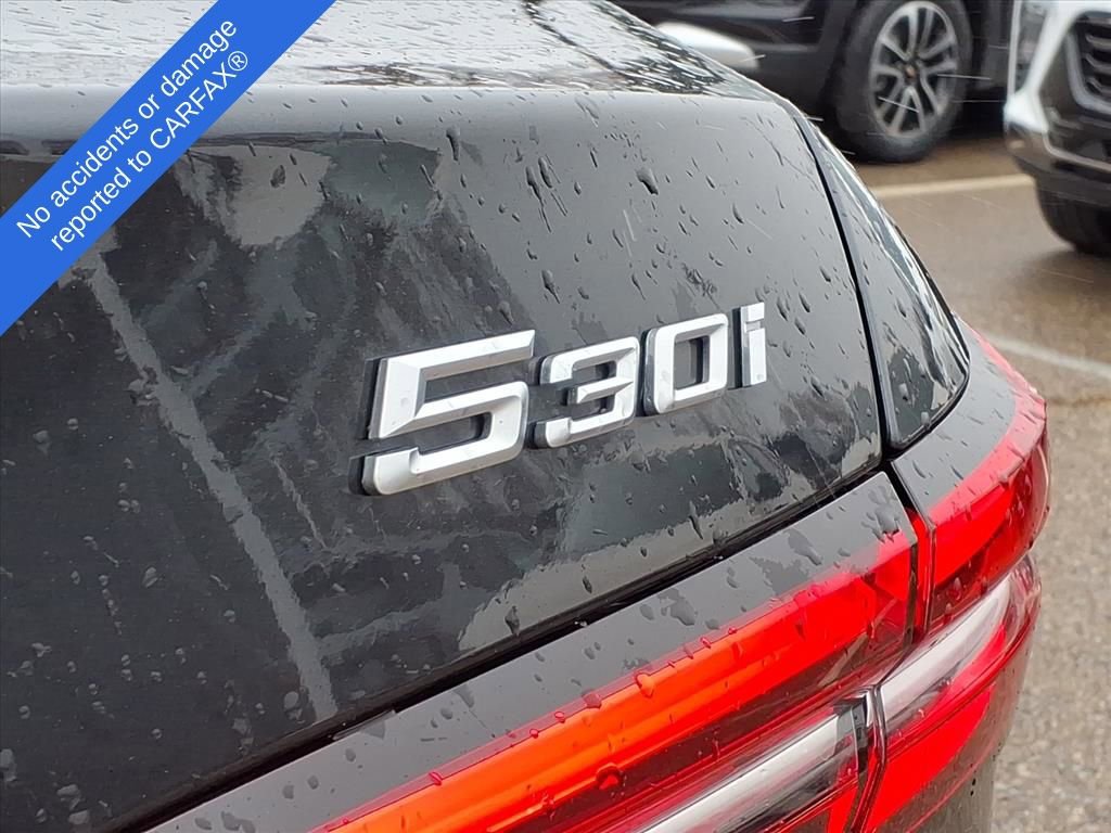 Used 2025 BMW 530i xDrive w/ Premium Package image 9