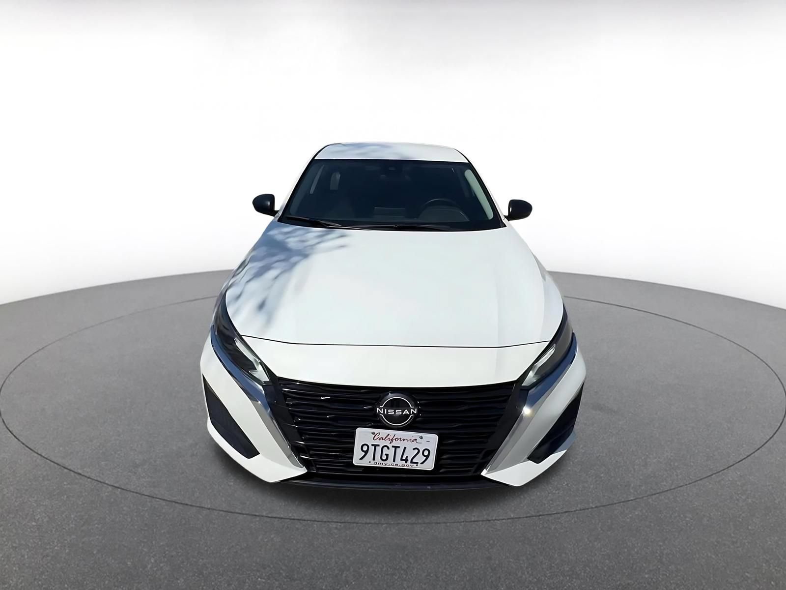 Used 2025 Nissan Altima 2.5 SV FWD image 4