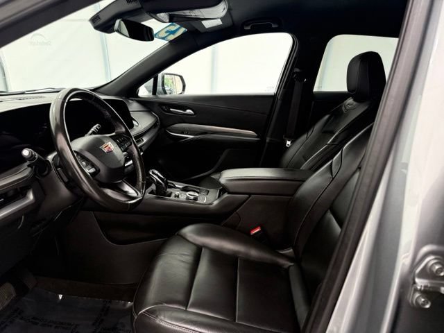 Used 2025 Cadillac XT4 Premium Luxury FWD image 12