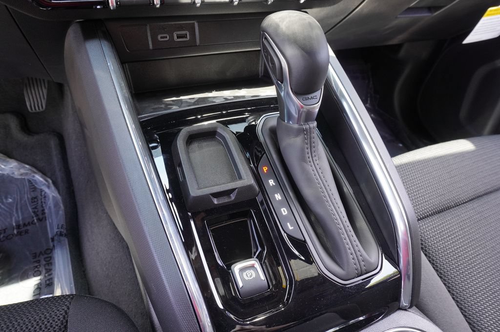 New 2026 GMC Canyon Elevation w/ Convenience Package RWD image 19