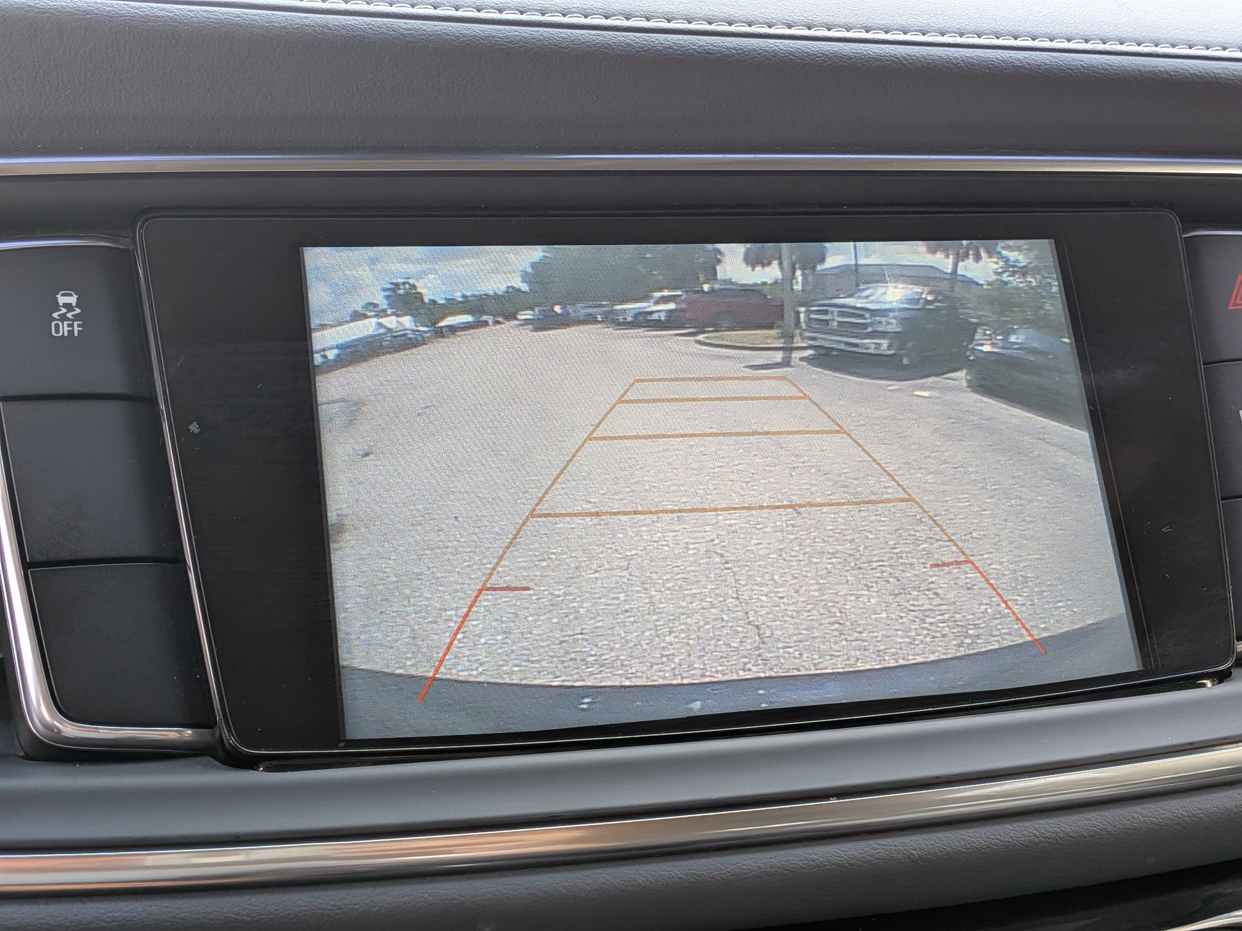 Used 2018 Buick Enclave Premium image 33