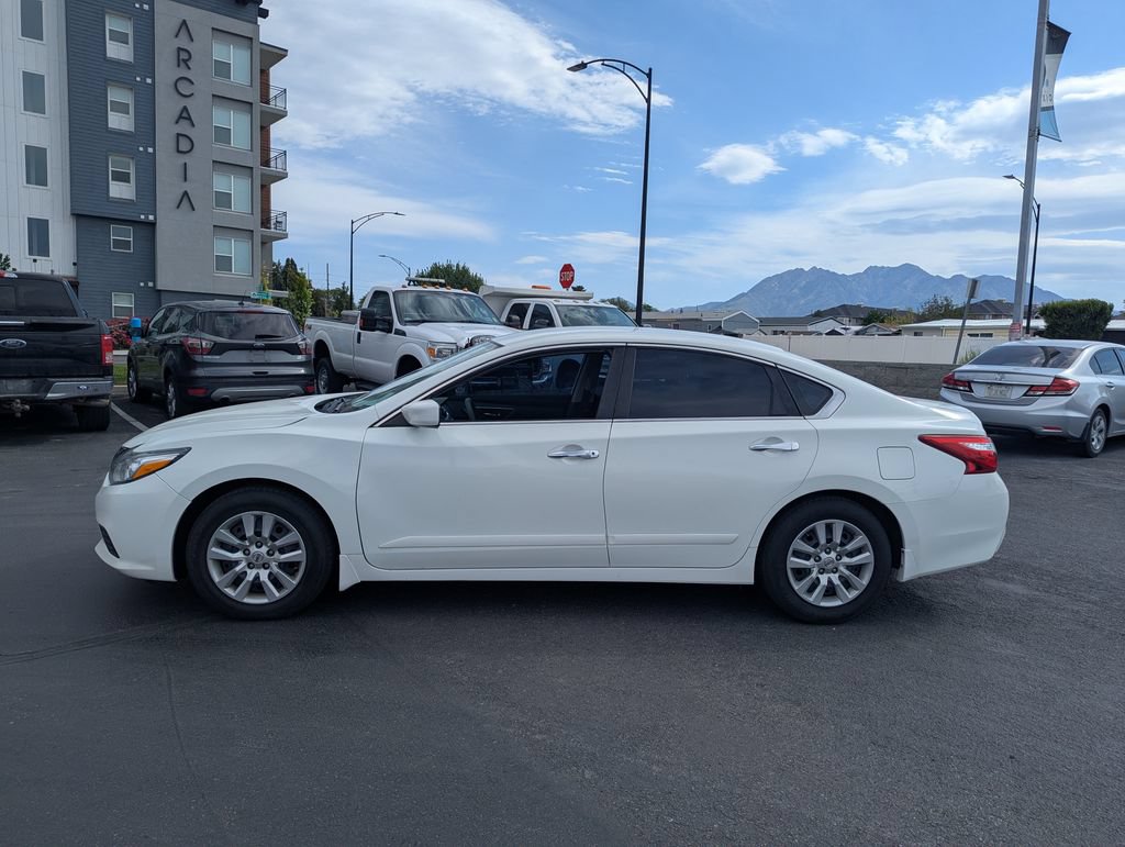 Used 2017 Nissan Altima 2.5 S w/ Power Driver Seat Package FWD image 8