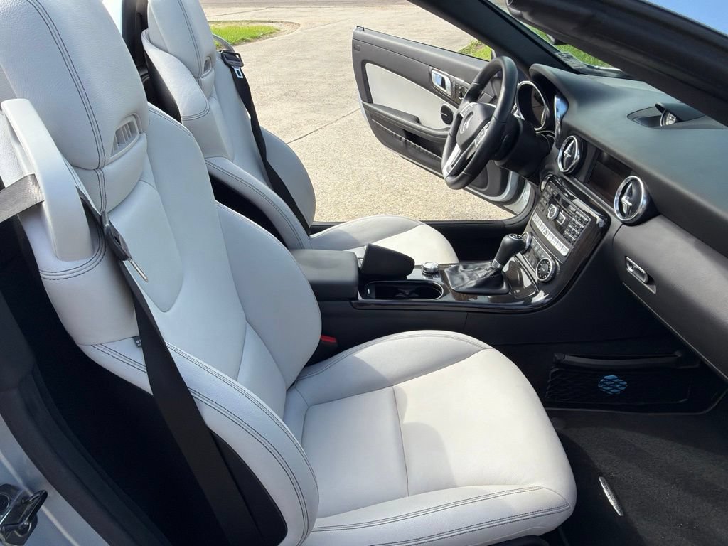 Used 2016 Mercedes-Benz SLK 350 image 20