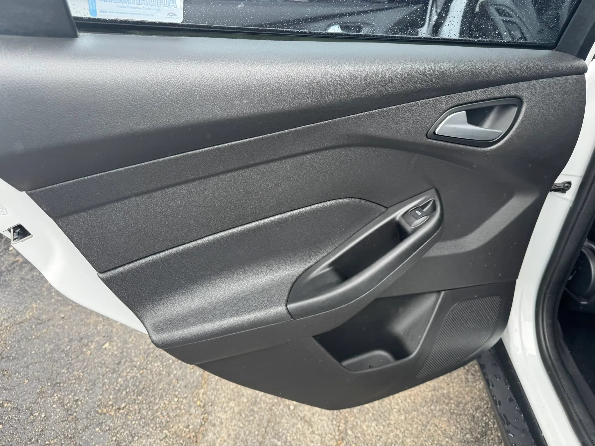 Used 2018 Ford Focus SE FWD image 20