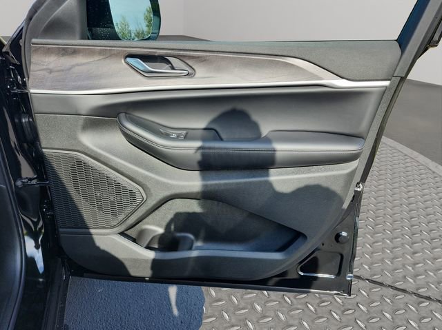 New 2025 Jeep Grand Cherokee Limited image 19