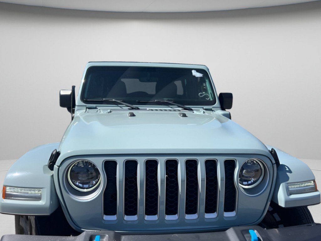 Used 2023 Jeep Wrangler Unlimited Sahara AWD/4WD image 15
