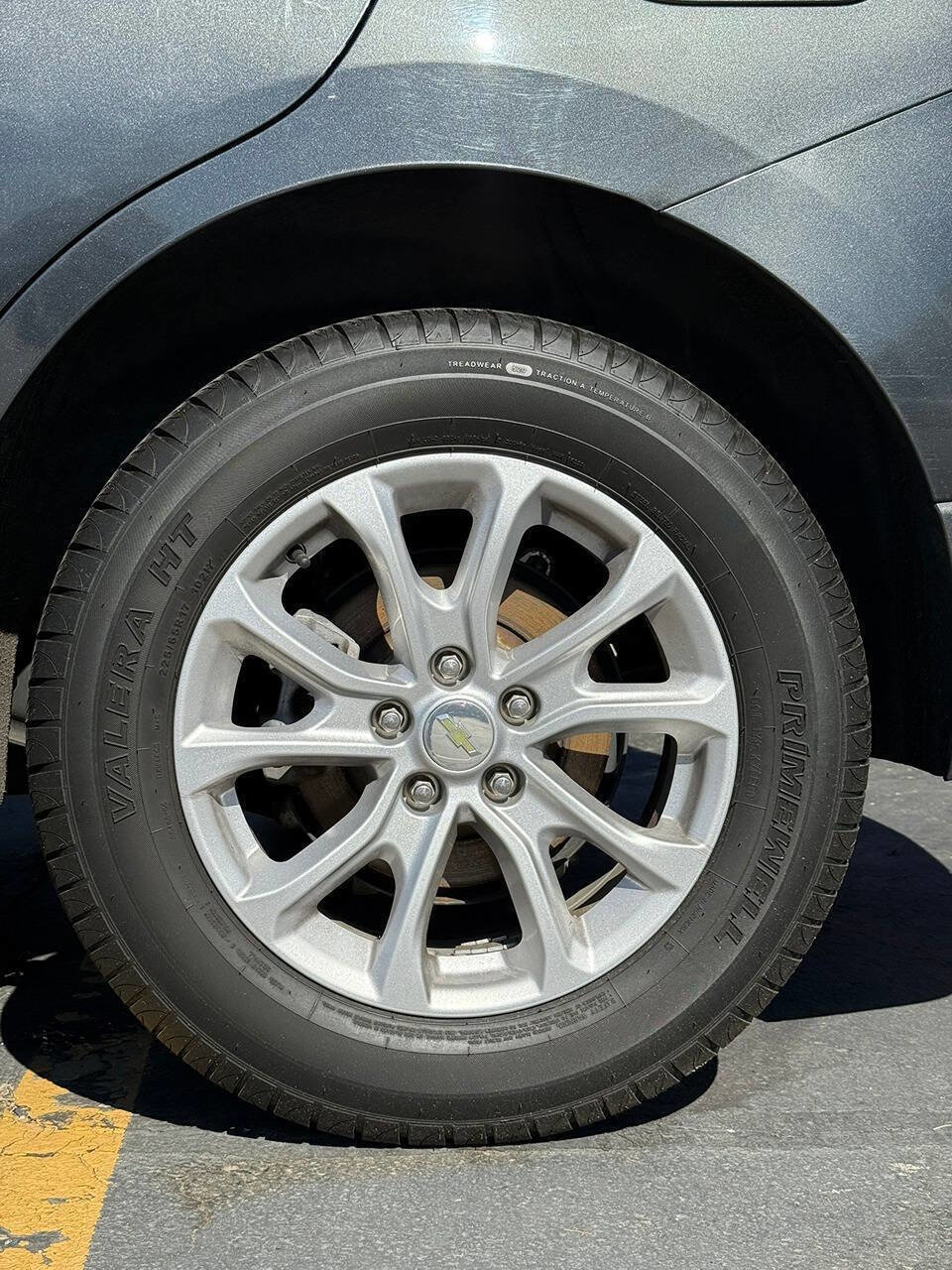 Used 2018 Chevrolet Equinox LT image 17