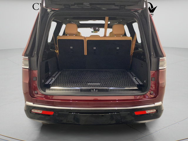 Used 2025 Jeep Grand Wagoneer L Series III w/ Rear Seat Video Group 1 AWD/4WD image 35