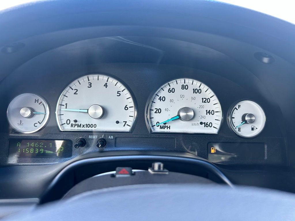 Used 2004 Ford Thunderbird RWD image 19