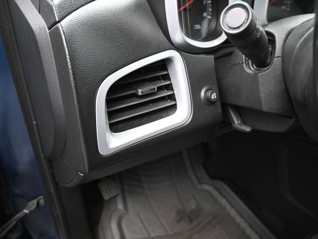 Used 2017 Chevrolet Equinox LT w/ Convenience Package image 13