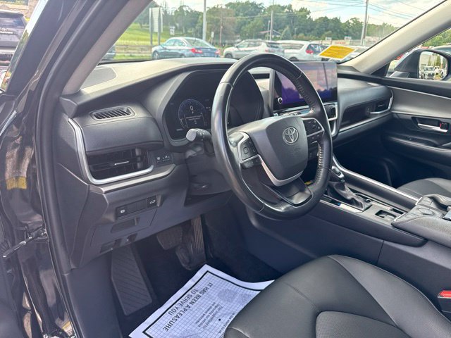 Used 2024 Toyota Grand Highlander AWD image 16