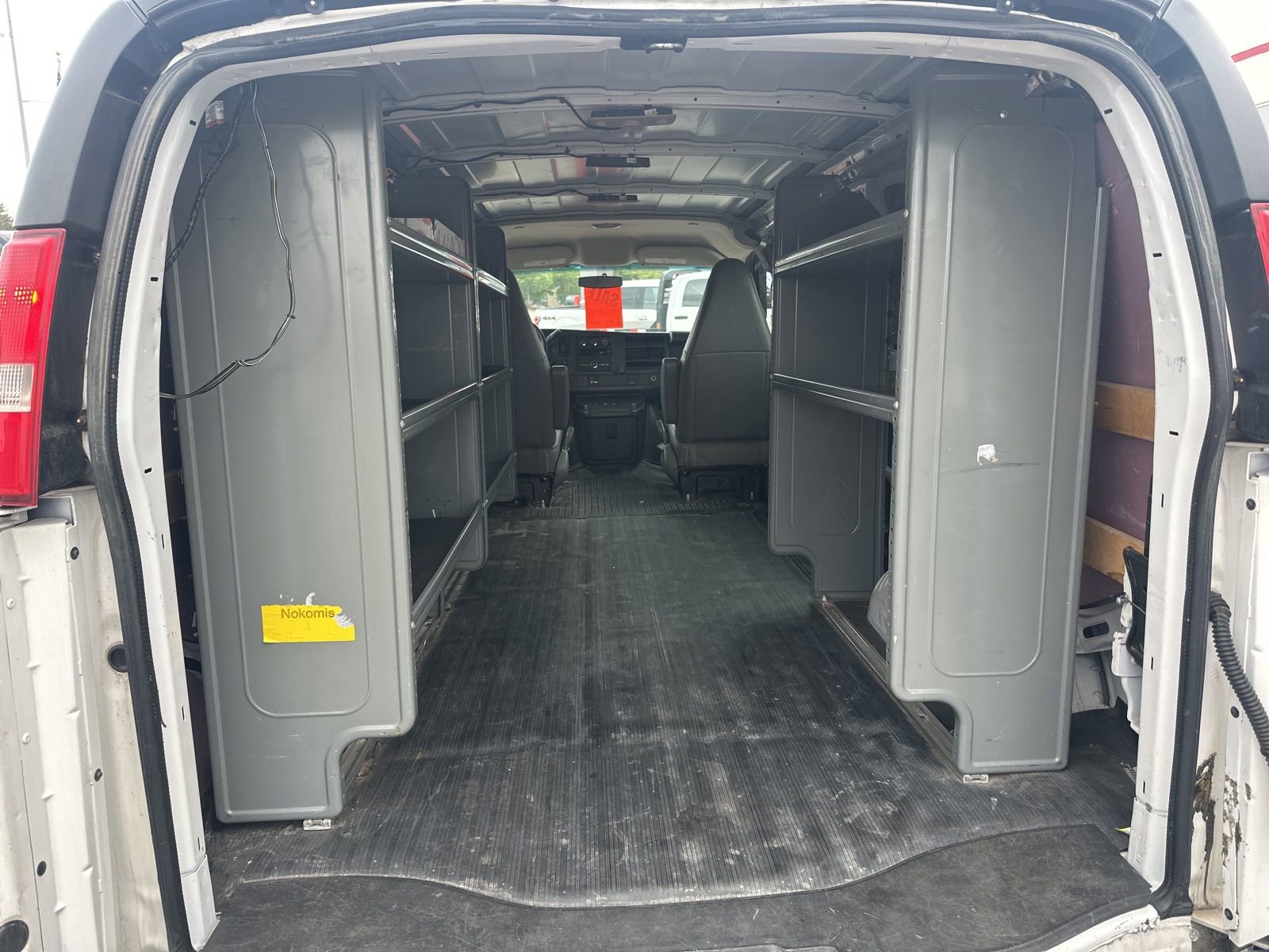 Used 2017 GMC Savana 2500 RWD image 5
