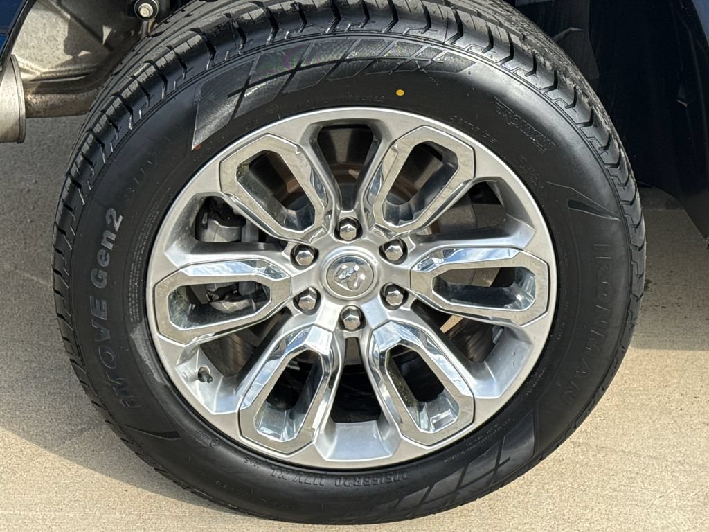 Used 2023 RAM 1500 Laramie AWD/4WD image 9