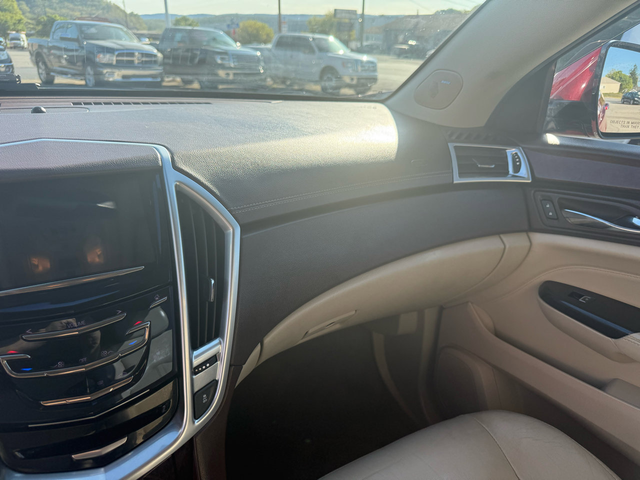 Used 2015 Cadillac SRX Luxury w/ Driver Awareness Package image 43