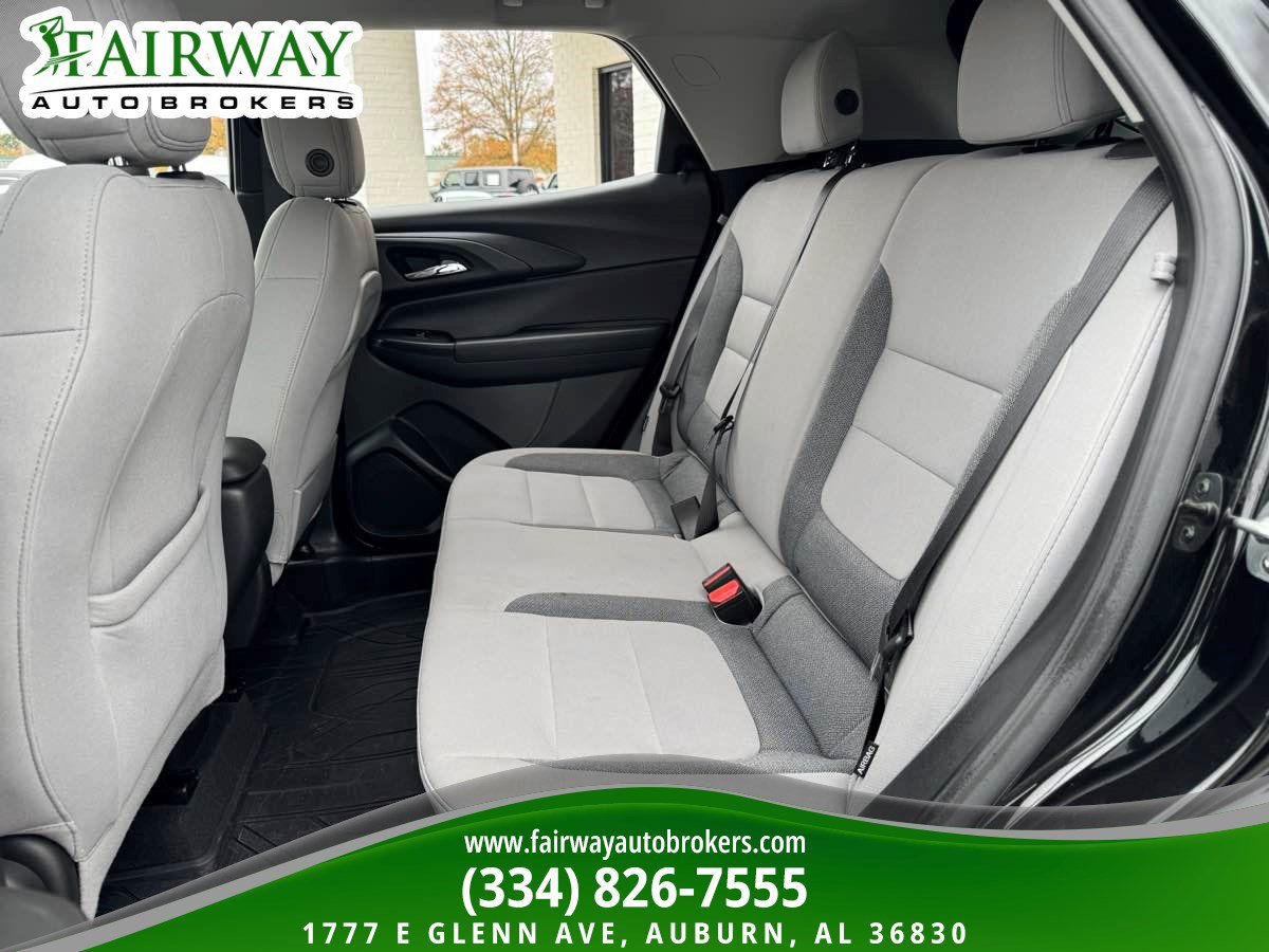 Used 2024 Chevrolet TrailBlazer LT w/ LT Cold Weather Package image 11