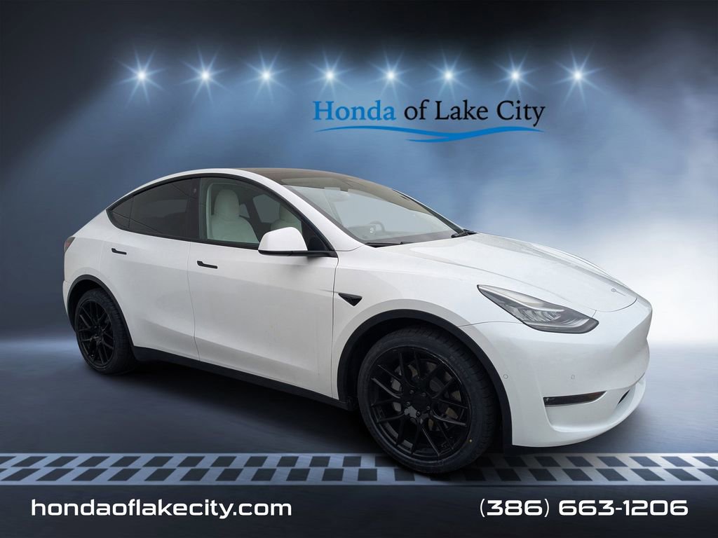 Used 2022 Tesla Model Y Long Range AWD/4WD image 1