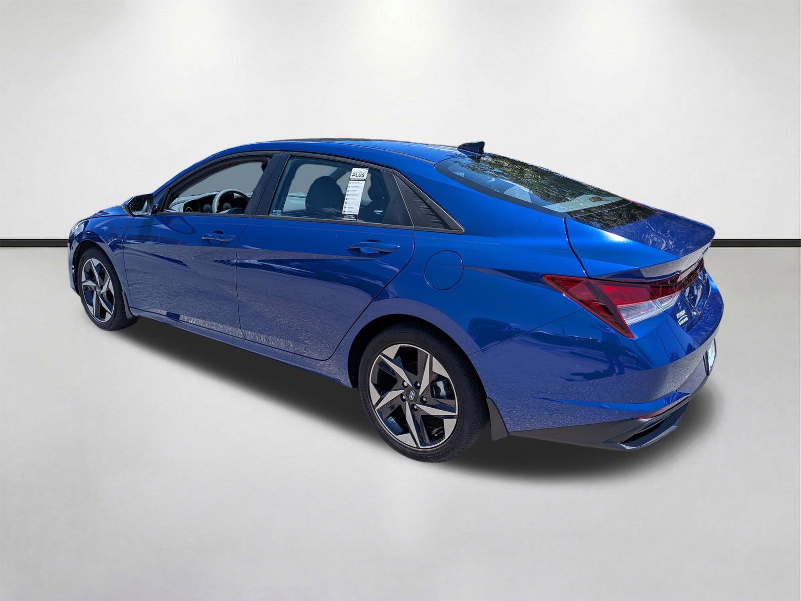 Used 2023 Hyundai Elantra SEL w/ Convenience Package FWD image 6