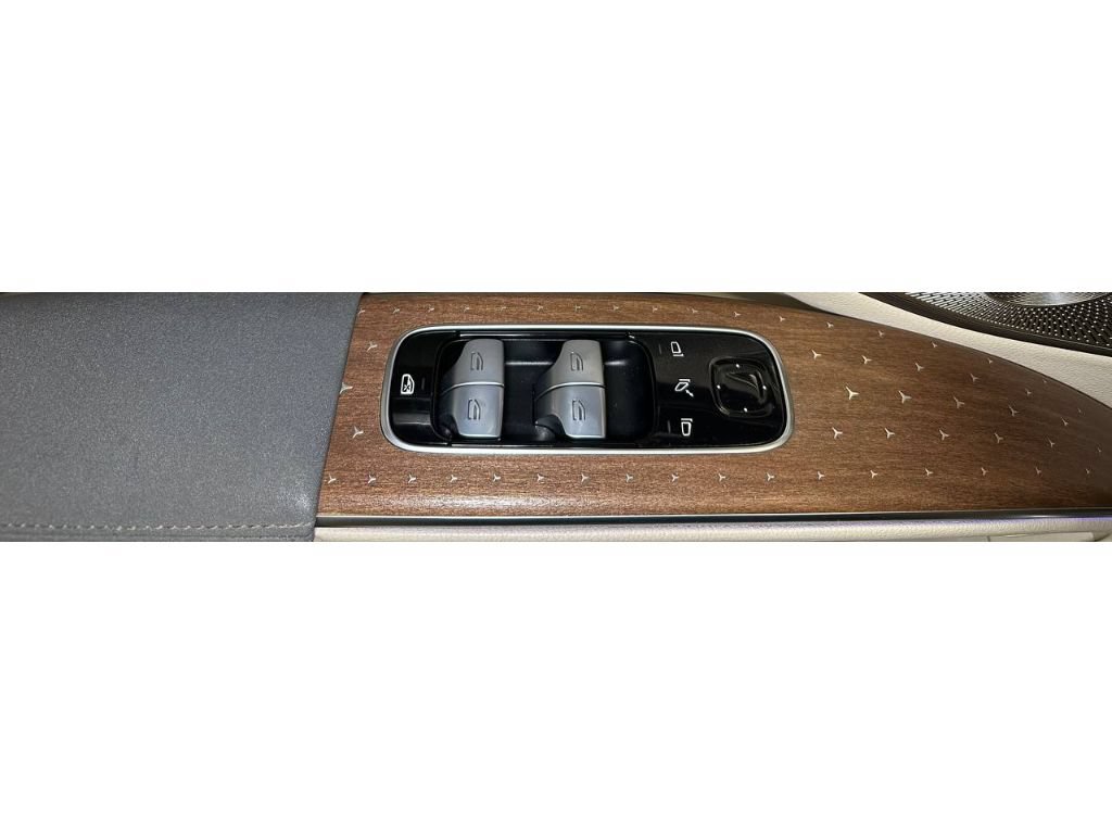Used 2023 Mercedes-Benz EQS 450+ SUV image 36