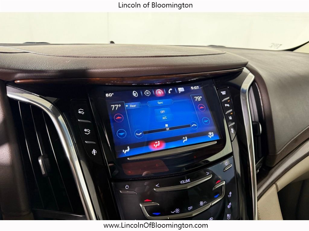 Used 2015 Cadillac Escalade ESV Luxury image 41