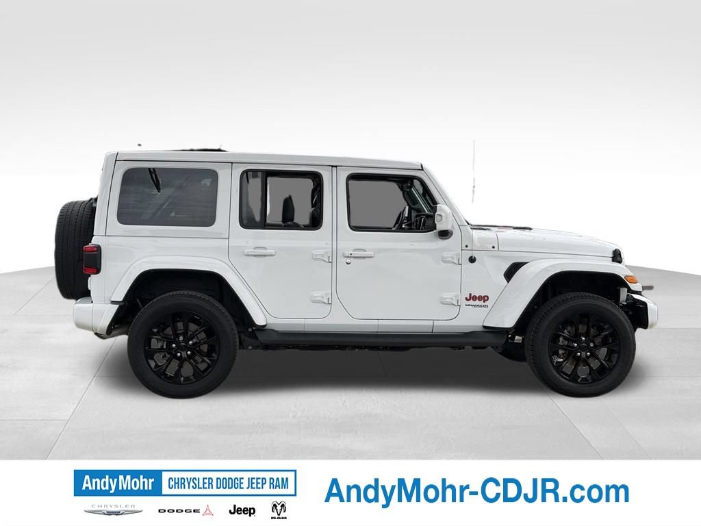Used 2022 Jeep Wrangler Unlimited Sahara AWD/4WD image 8