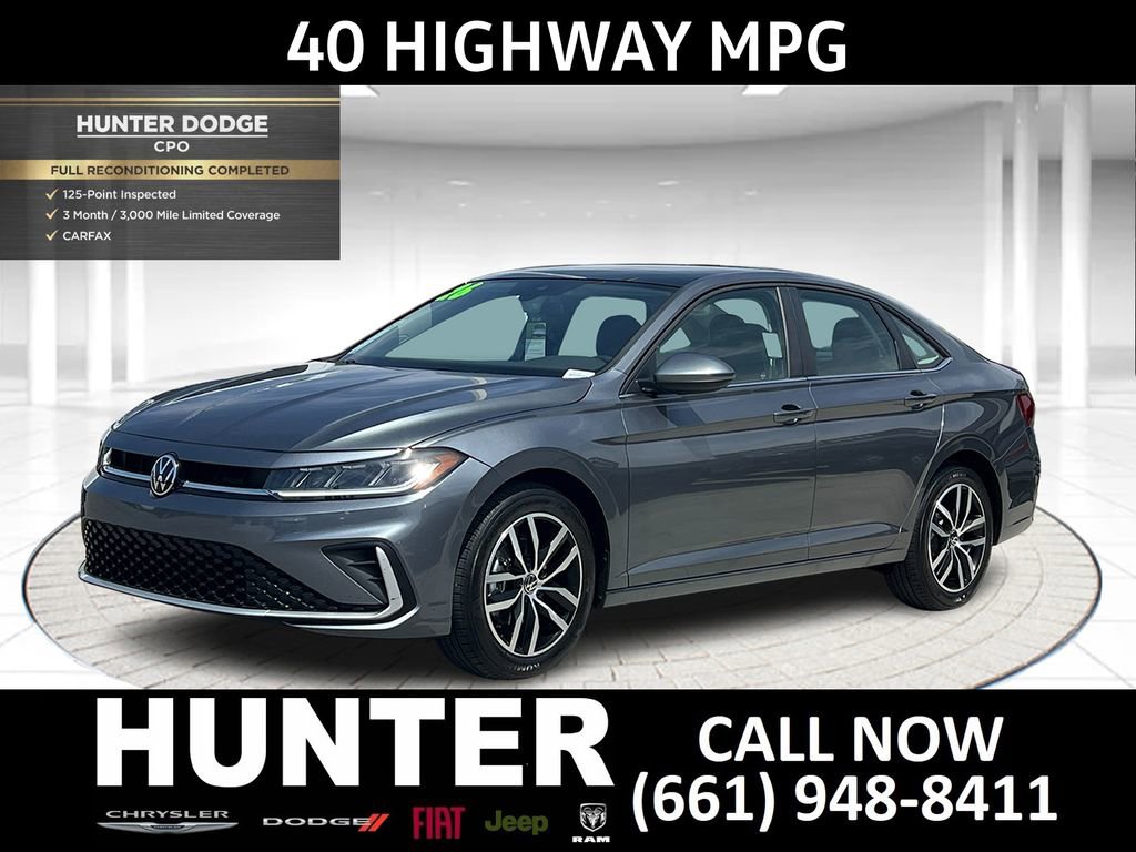 Used 2026 Volkswagen Jetta SE FWD image 1