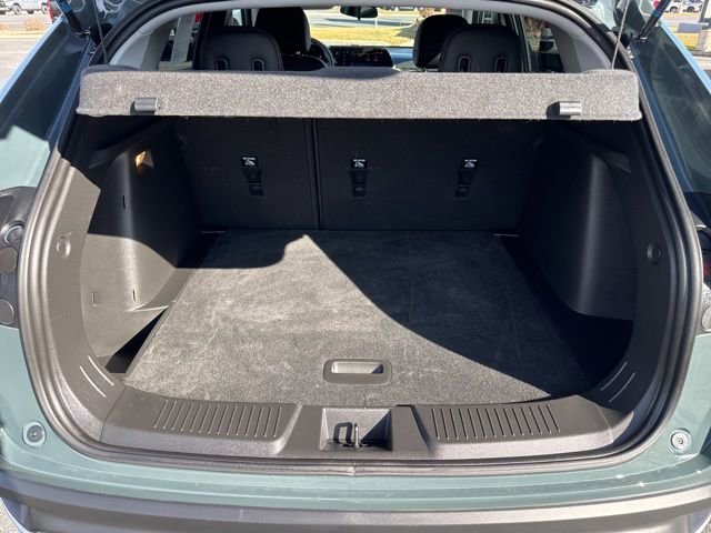 Used 2025 Chevrolet Trax LT image 11