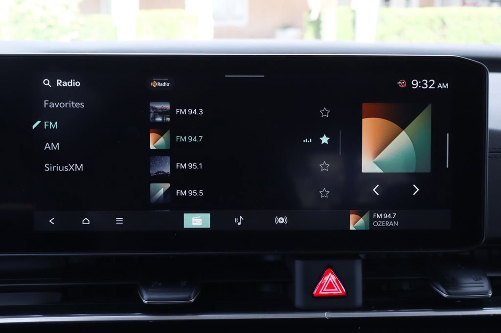 Used 2025 Kia Carnival image 31