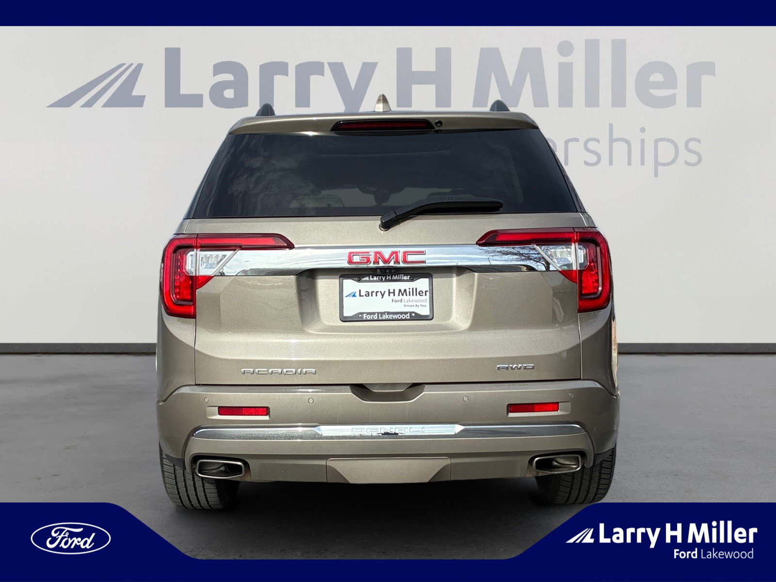 Used 2023 GMC Acadia Denali w/ Denali Ultimate Package image 4