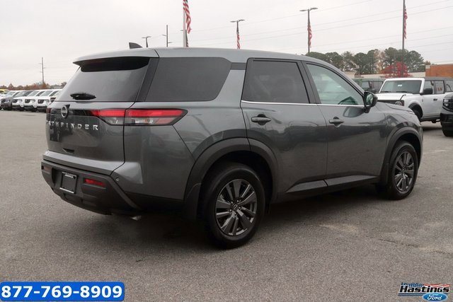Used 2025 Nissan Pathfinder S image 5