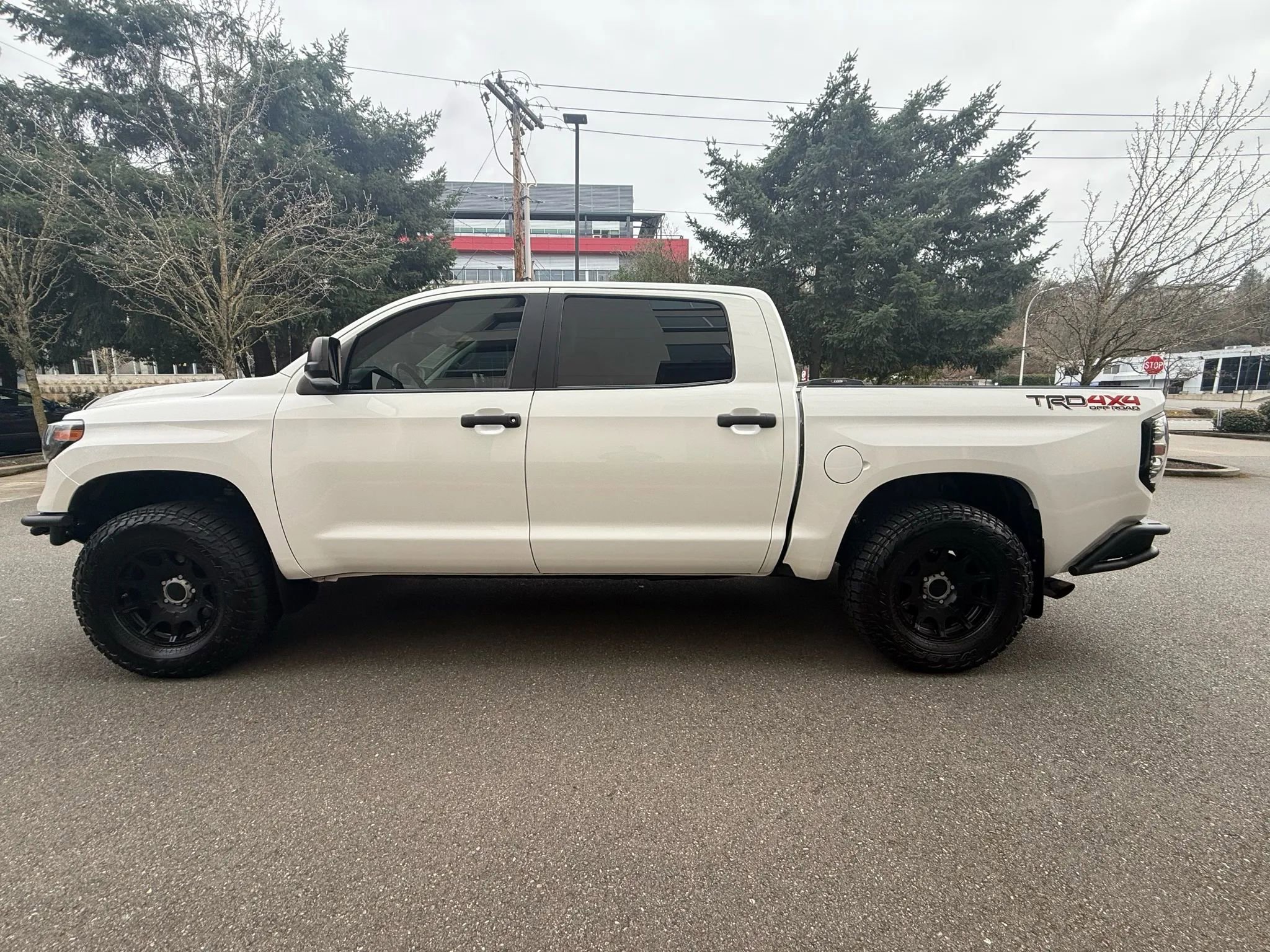 Used 2017 Toyota Tundra SR5 image 4