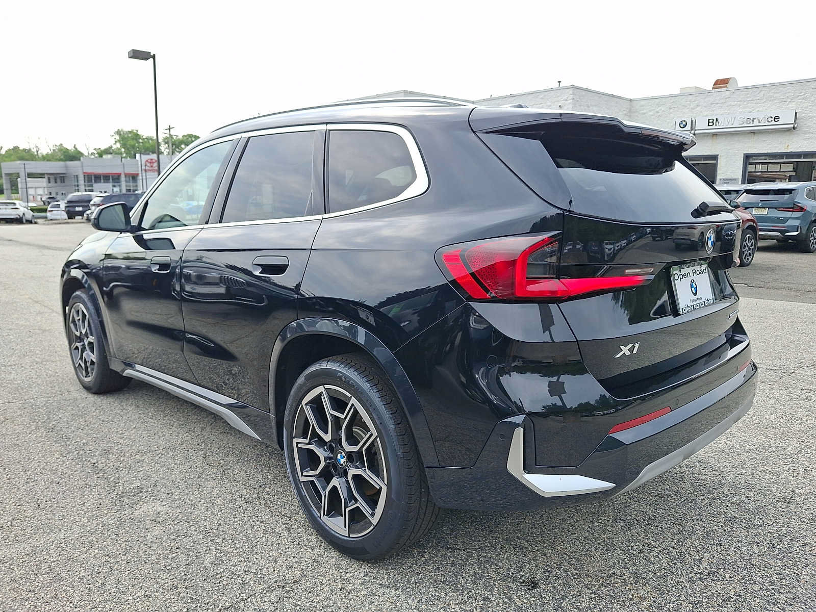 Used 2026 BMW X1 xDrive28i w/ Convenience Package AWD/4WD image 4