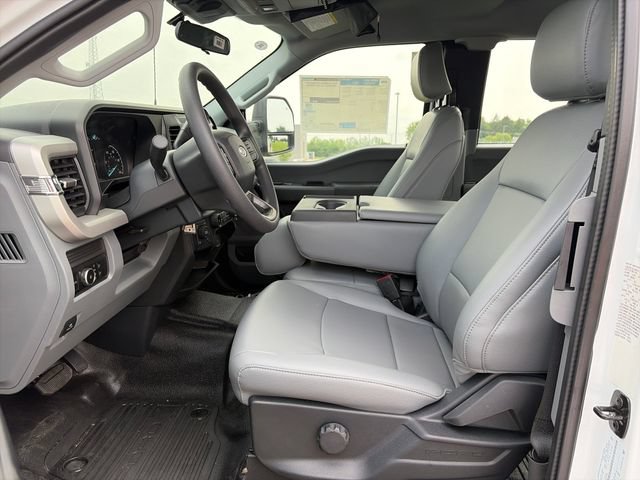 New 2026 Ford F250 XL w/ XL Chrome Package AWD/4WD image 14