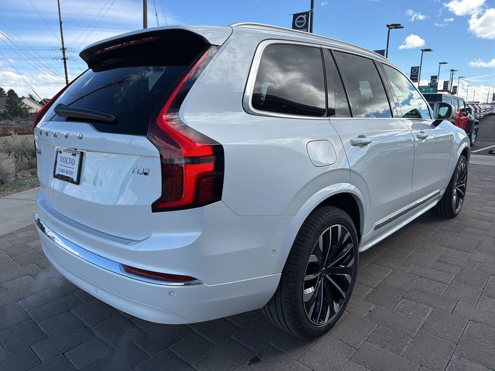 New 2026 Volvo XC90 T8 Ultra w/ Lounge Package image 6