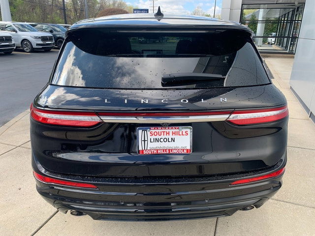 Used 2023 Lincoln Corsair AWD w/ Equipment Group 101A image 4
