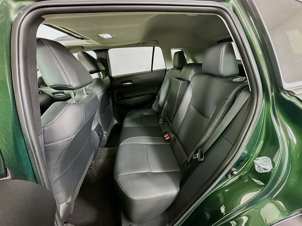 Used 2022 Toyota Corolla Cross XLE image 24