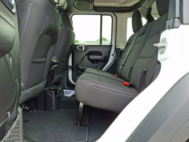 Used 2022 Jeep Wrangler Unlimited Sport AWD/4WD image 13