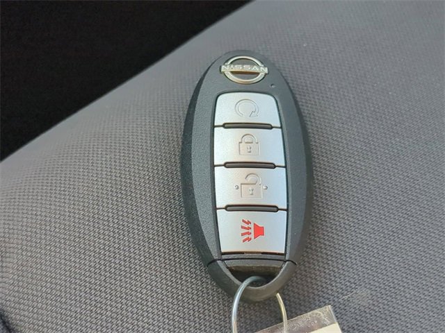 Used 2023 Nissan Frontier SV image 30