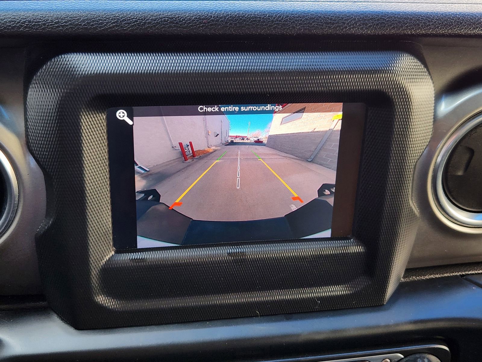 Used 2020 Jeep Gladiator Overland w/ Dual Top Group image 23