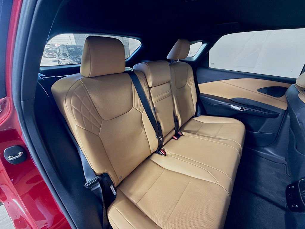 Used 2024 Lexus RX 350 Premium w/ Accessory Package (Z1) image 25