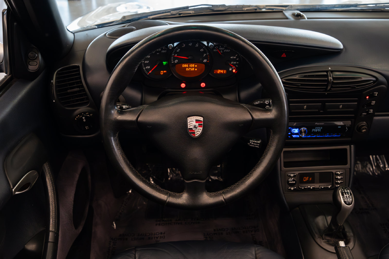Used 2001 Porsche Boxster RWD image 14