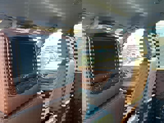 Used 2021 Chevrolet Suburban High Country image 18